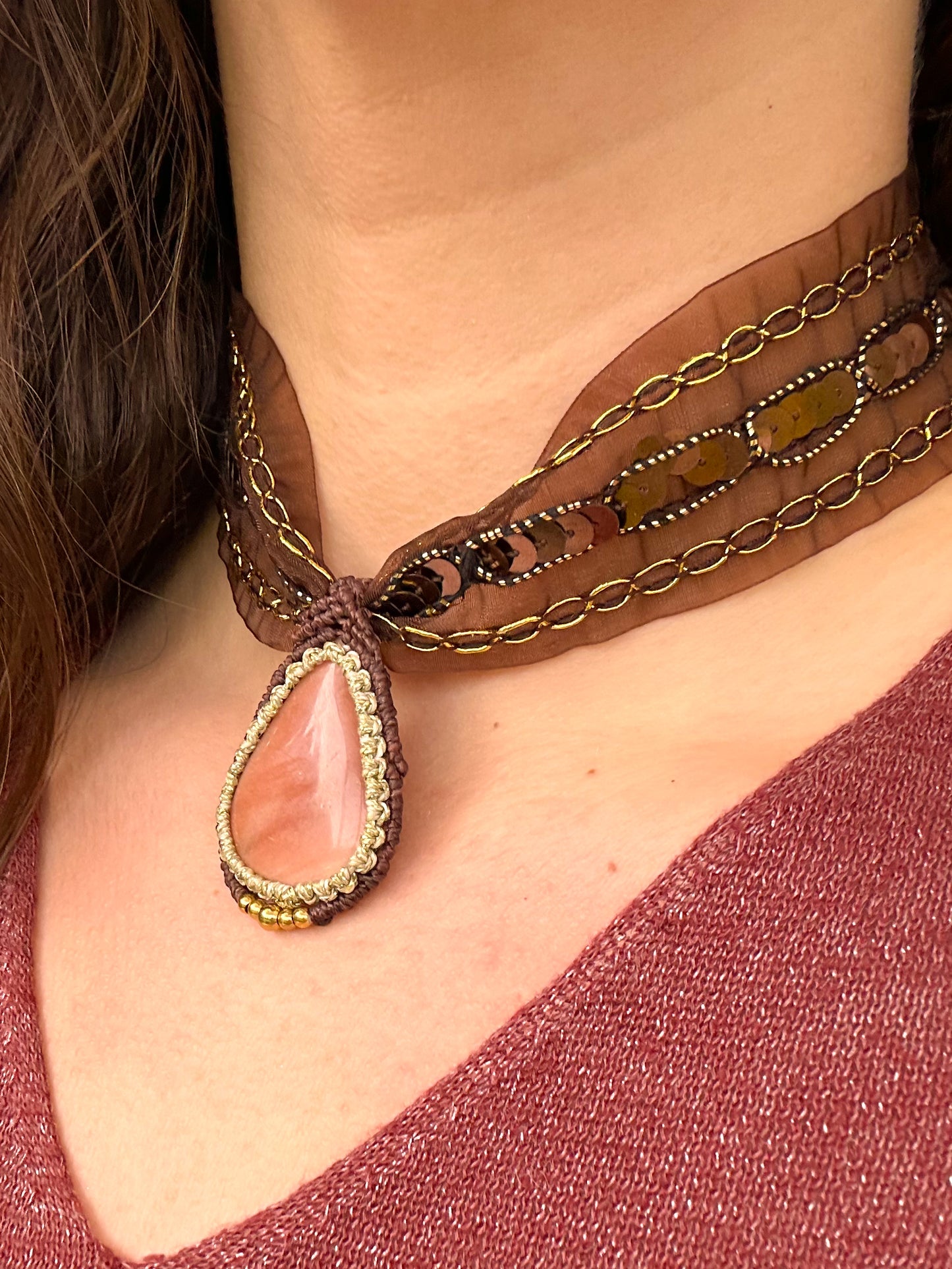 Choker Aura Piedra Luna Rosa