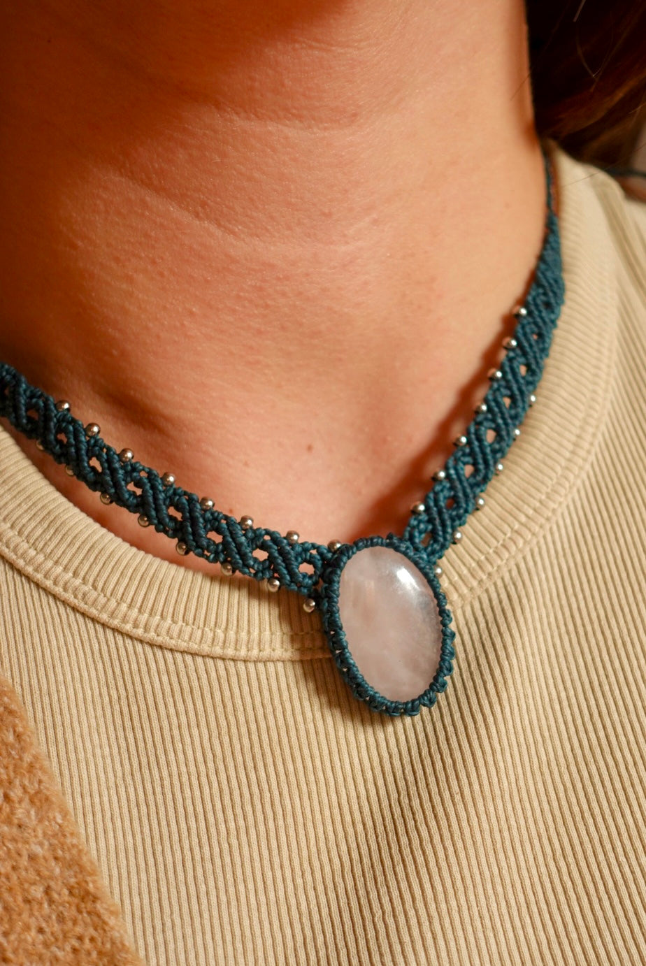 Collar Laos Cuarzo Rosa (azul)