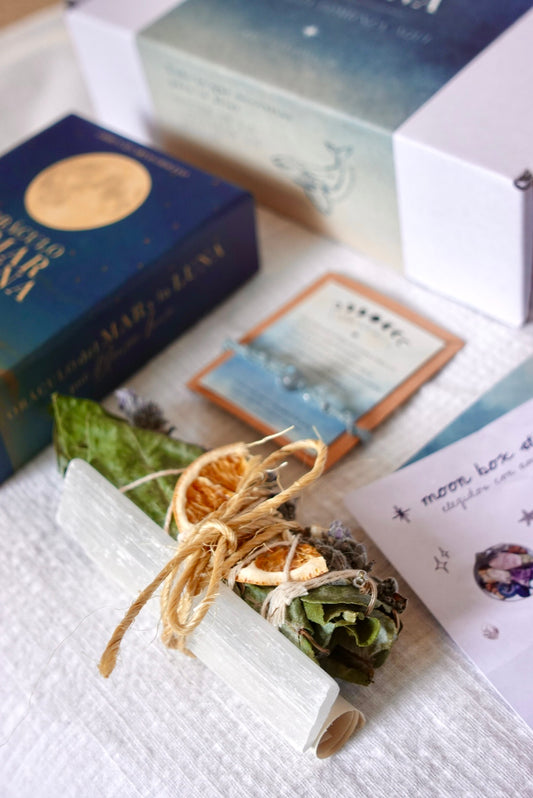 Mini Moon Box