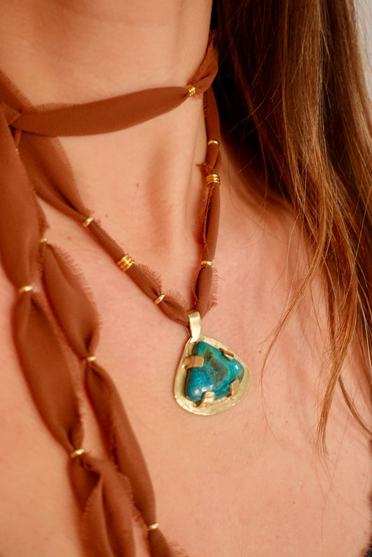 Collar Alchemia Shattuckita (cafe)