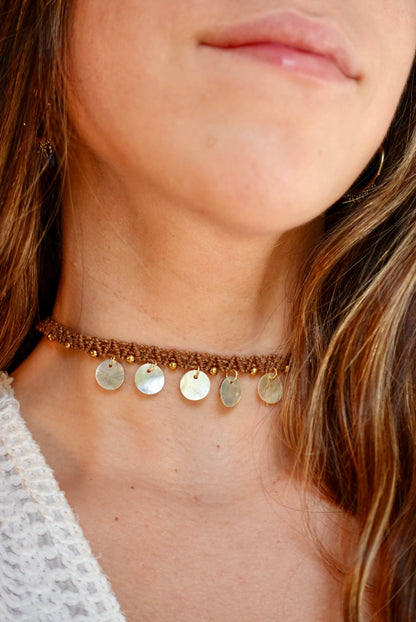 Collar Maui Nácar (cafe)