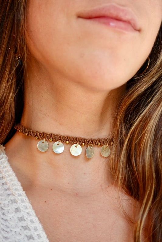 Collar Maui Nácar (cafe)