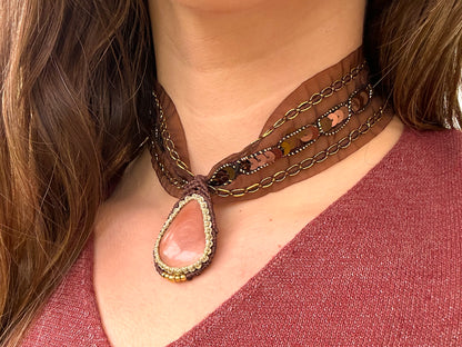 Choker Aura Piedra Luna Rosa