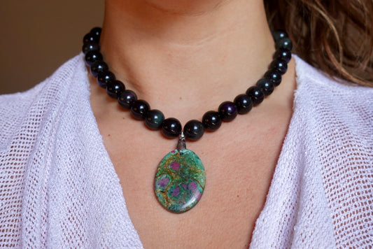 Collar Joy Obsidiana + Rubi Zoisita
