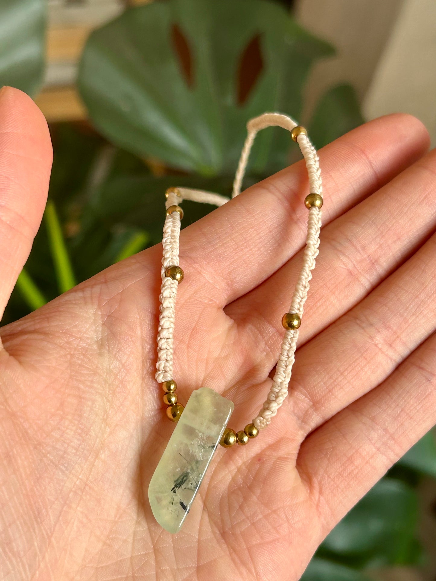 Collar Bélice Prehnita (blanco)